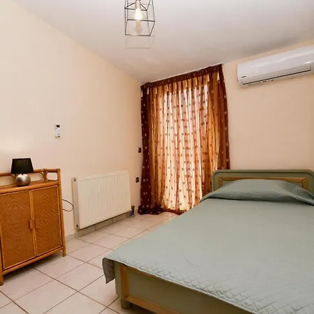 Maisonette Κazerma Casa de Férias Ampavris