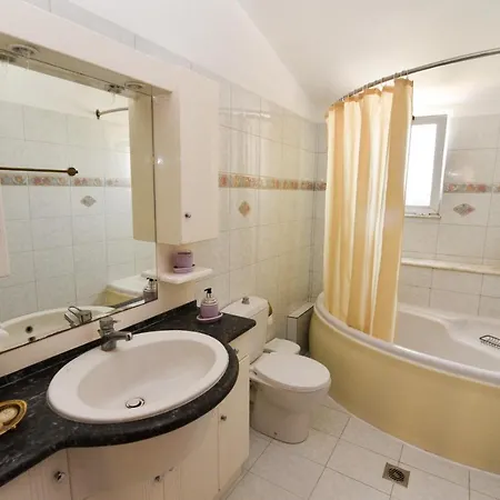 Maisonette Κazerma Casa de Férias Ampavris
